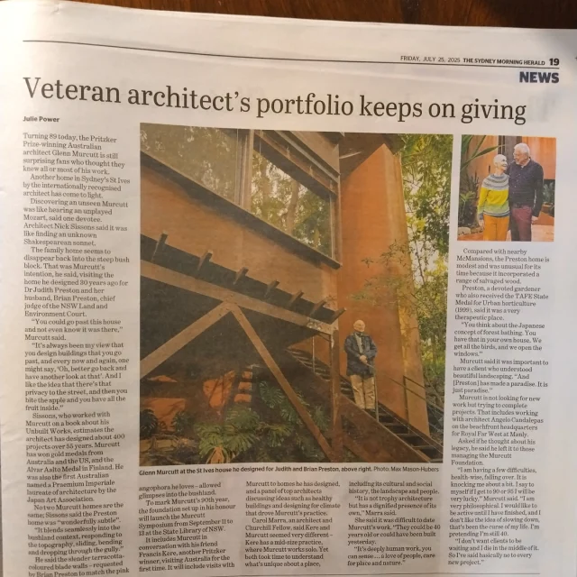 A very interesting article in the SMH about a very inspiring architect and clients.
Glenn Murcutt's Preston House in Murobond cement paint